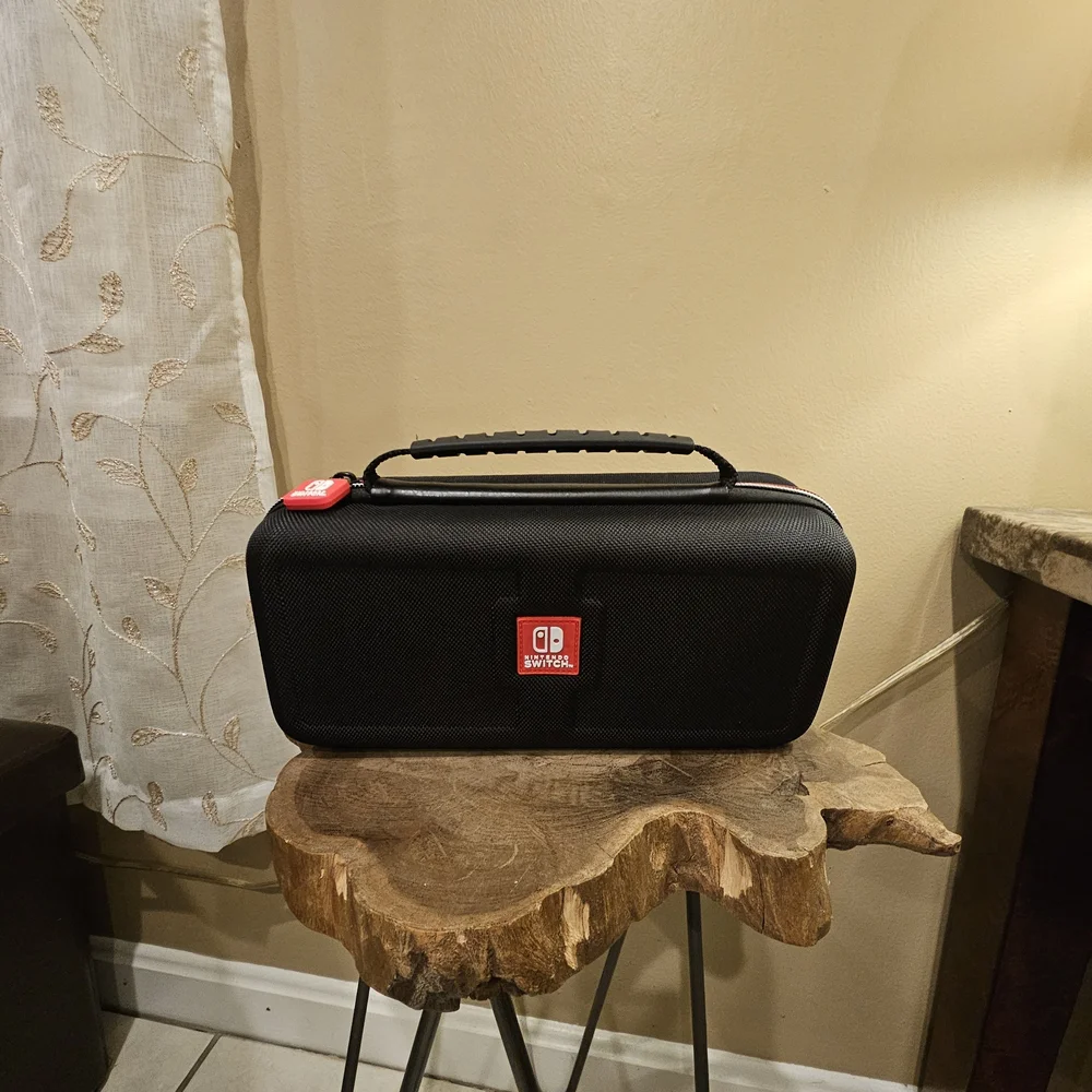 Nintendo Switch Game Traveler Deluxe Travel Case - Picture 8 of 11